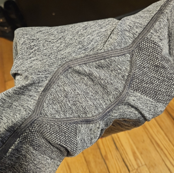 Nwot-Gymshark Biker Shorts - Picture 3 of 4